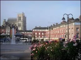 Je commence par une visite de la ville d'Abbeville, o les habitants se nomment les ...