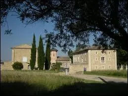 Je commence par une visite de la commune d'Aigues-Vives, o les habitants se nomment les ...