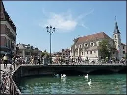 Les habitants d'Annecy-le-Vieux sont les ...