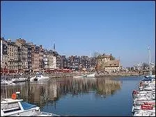 O est situe la ville d'Honfleur ?