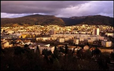 Dans quel dpartement se situe la ville d'Oyonnax ?