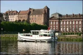 Voici Saverne et son port de plaisance. Quelle en est la rgion ?