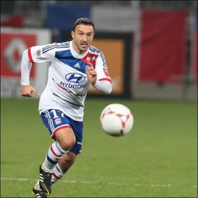 Face  quels clubs Steed Malbranque a-t-il marqu un but ?