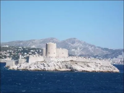 Vous pouvez reconnatre sur cette photo le chateau d'If . Un gardien de phare et sa famille vivaient encore sur cette le, mais jusqu' quelle anne ?