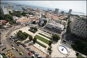 Cette anne l, Air France inaugure sa ligne Paris-Dakar. Commenons par une question d'chauffement, de quel pays Dakar est-elle la capitale ?