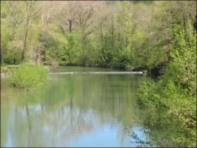 La morphologie de l'Orb dans sa zone  truite contentera tous les pcheurs. Dans quel dpartement se rendent-ils quand ils rejoignent la commune de Roquebrun ?