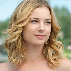 Quel est le vrai nom d'Emily Thorne dans la srie ?