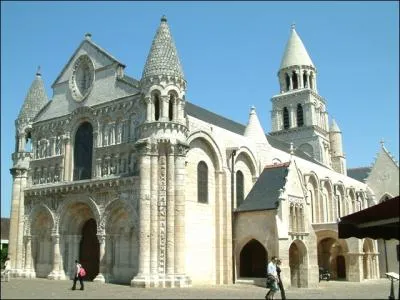 Les habitants de Poitiers sont les