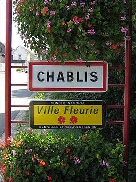 Cette ville se trouve dans un dpartement qui ne comprend pas de ... .