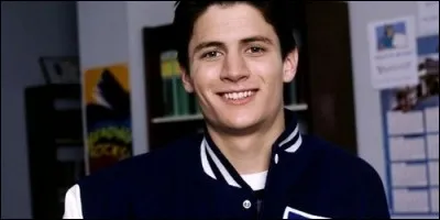 Comment se prénomme James Lafferty dans "Les Frères Scott" ?