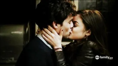 O Aria a rencontr Ezra ?