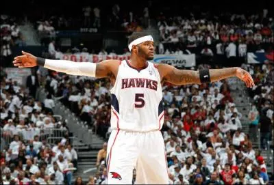 Qui est ce joueur des Hawks ?