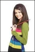 Qui joue le rle d'Alex Russo dans cette srie ?