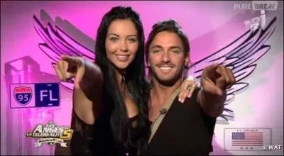 De qui Nabilla est-elle amoureuse ?