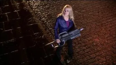 Dans quel épisode réapparaît Rose Tyler en premier ?