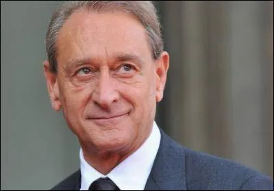 Bertrand Delanoë est maire de Paris depuis 2001. Quel est son parti politique ?