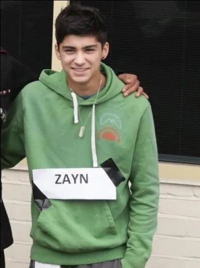 Pour l'audition  X Factor, Zayn a chant :