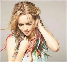 O est ne Bridgit Mendler ?