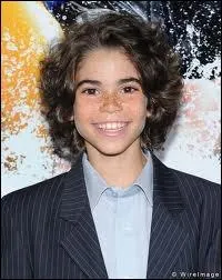 (Vrai ou faux) Cameron Boyce a fait une petite apparition dans  Shake It Up .