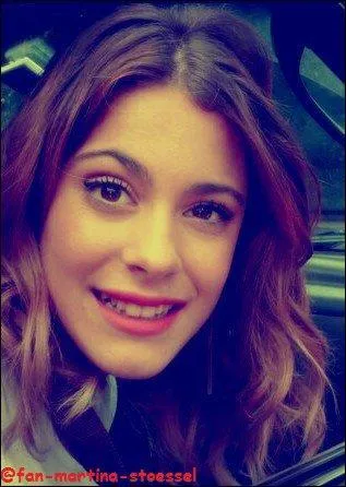 Martina Stoessel est ne le :