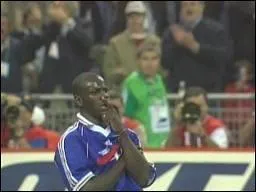 Football. En 1998, l'quipe de France, on le sait tous, remporte la Coupe du Monde, en battant le Brsil 3-0 en finale. Pourtant, elle a bien failli se faire sortir en demi-finales. Mene 1-0, c'est Lilian Thuram qui, pour les deux seuls buts de sa carrire internationale, permet  la France de rallier la finale. Quel tait l'adversaire des Bleus en demi-finale ?