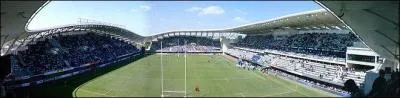 Lorsque je joue  domicile, je joue au Stade Yves-du-Manoir. Mon palmars se rsume  une premire place en Pro D2 en 2003, et une finale de Top 14 en 2011. Ma ville est une grande ville de sport, dans laquelle l'quipe de football s'est illustre en 2012, et qui a en son sein le club franais le plus titr en handball masculin. Je suis ...