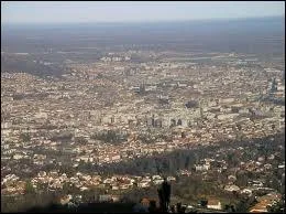 Pour se reprer sur le plan de la France, o se situe cette ville : au nord, au sud ou au centre ?