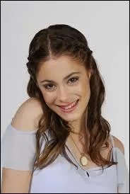 Qui est Martina Stoessel ?