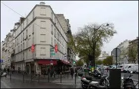 Dans quel arrondissement de Paris se trouve l'avenue de Versailles ?