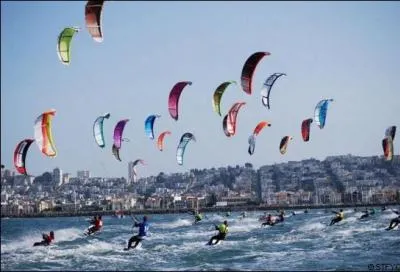 Quel est ce sport aquatique ?