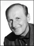 Bourvil est n un 27 juillet,  Prtot-Vicquemare (Seine-Maritime). Mais en quelle anne est-il n ?