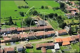 Voici le village d'Allondrelle-la-Malmaison (dpartement n54) vu du ciel. ll se situe en rgion ...