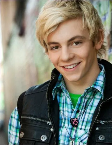 Quel est le nom de famille d'Austin dans la srie Austin & Ally ?