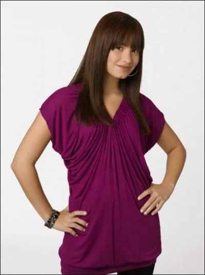 Dans Camp Rock,comment s'appelle cette jeune fille ?