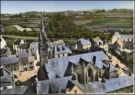 Nous commenons par une visite de la commune de Clden-Cap-Sizun (rgion Bretagne). Nous sommes dans le dpartement n...