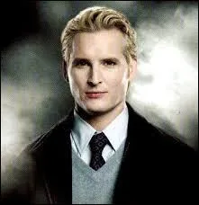 Commenons par Carlisle Cullen : qui est son crateur ?