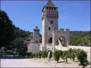 Quel pont de la ville de Cahors fut construit entre 1308 et 1378 ?