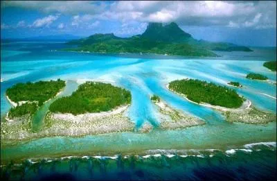  quelle altitude se trouve le point culminant de Bora-Bora ?