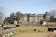 Ce chteau se situe  Arnac-Pompadour (Limousin). Dans quel dpartement faut-il se rendre pour le voir ?