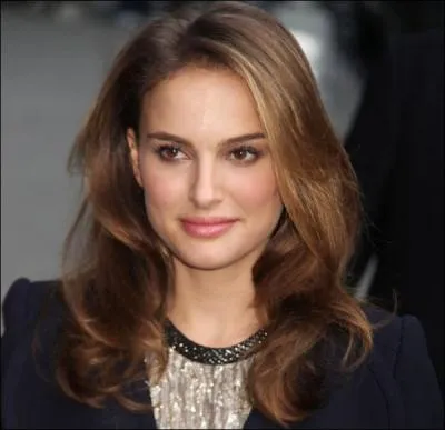 Quel est le prnom de cette actrice dont le nom est  Portman  ?