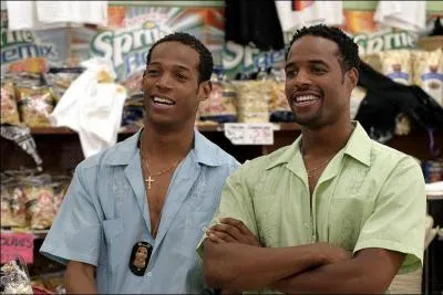 Comment se prnomment les frres Wayans qui ont jous dans 'F.B.I. : Fausses Blondes Infiltres' ?