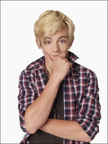 Quelle est la premire chanson de Ross dans  Austin et Ally  ?