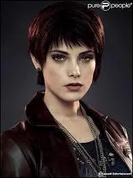 Comment s'appelle le vampire qui a cr Alice Cullen ?