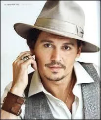 A quel ge Johnny Depp a-t-il quitt l'cole ?