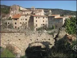 Situe dans les Corbires, la commune languedocienne de Dernacueillettese trouve dans le dpartement ...