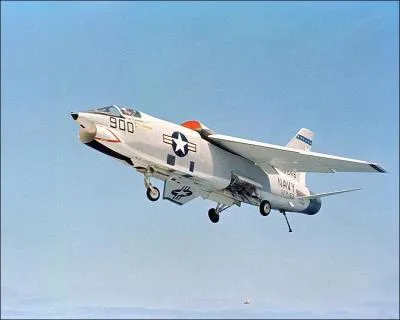 Le Vought F-8 tait surnomm :