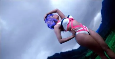 Au printemps 2012, Nicki Minaj chantait en maillot sur les plages d'Hawa  starships are meant to fly . Mais que sont les  starships  exactement ?