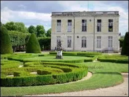 La commune Indrienne de Bouges-le-Chteau se situe en rgion ...