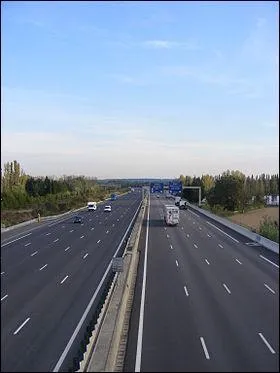 Comment appelle-t-on l'autoroute A7 ?