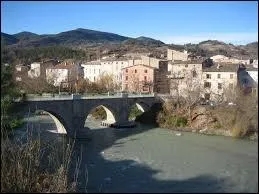 Nous commenons ce nouveau voyage par une visite de la commune Drmoise de Saillans. Nous serons en rgion ...